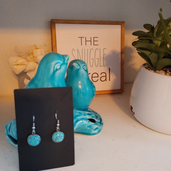 Earrings - Picture 4 of 4